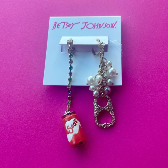 NWT Betsey Johnson Soda Pop Can & Pull Tab Pearl Bubbles Earrings - Picture 4 of 7